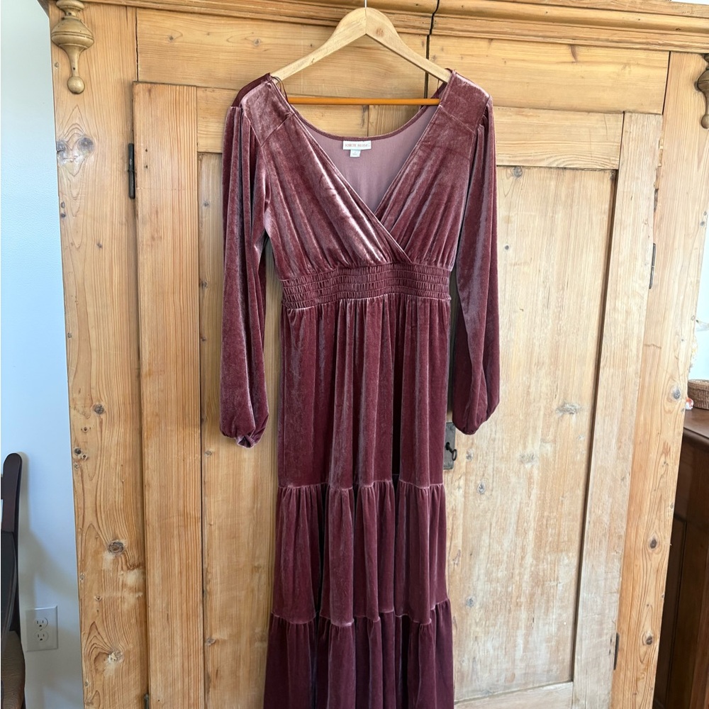 Knox Rose Velvet Long Sleeve Dress in dusty pink